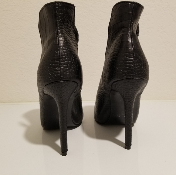 Pointed Toe 4.5" High Heel Ankle Boots - Snake skin Embossed Size 40 /US Sz 8 - Picture 11 of 12